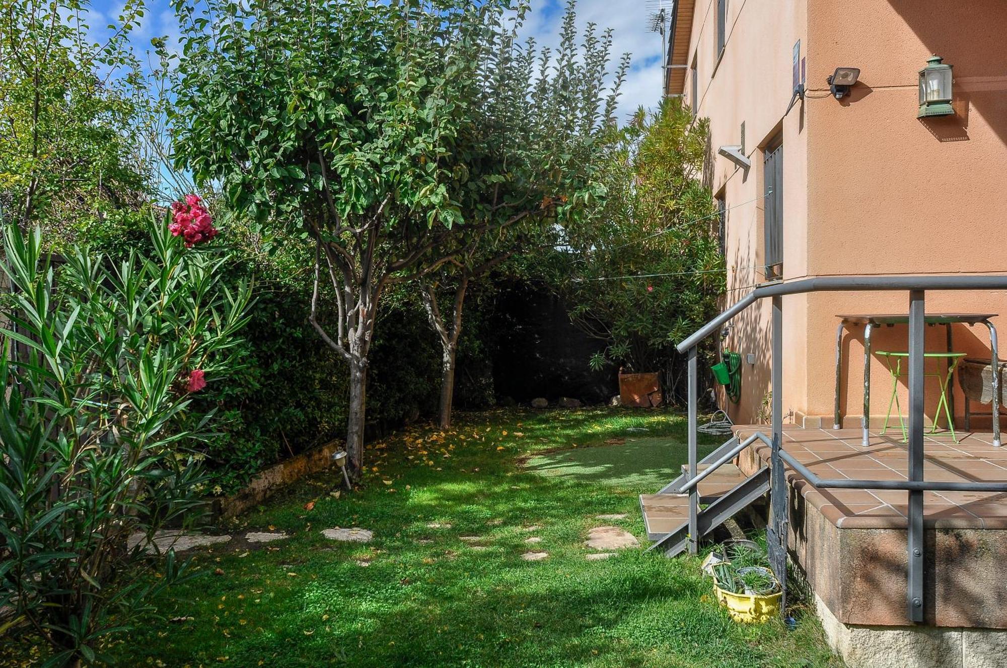 Apartment Acogedora Casa Con Jardin By Ituero y Lama